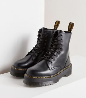 Jadon Platform 8-Eye Boot
